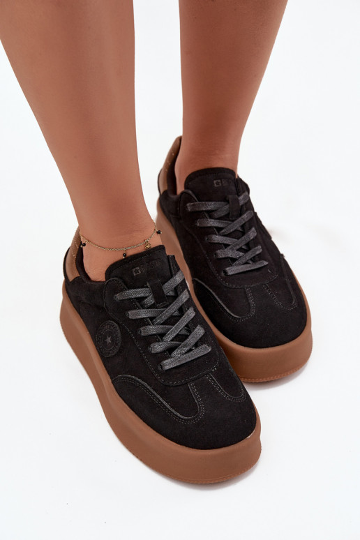 Chaussures modèle baskets Féminin avec une plateforme Big Star SS274761 couleur noire