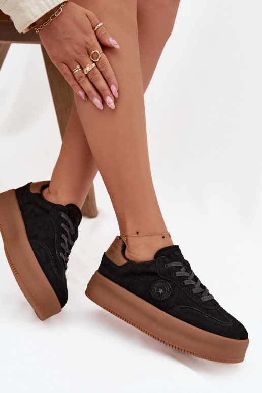 Chaussures modèle baskets Féminin avec une plateforme Big Star SS274761 couleur noire