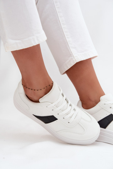 Chaussures modèle baskets Féminin avec une plateforme couleur blanche Elvessia 2