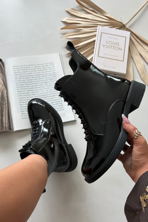 Bottes à talons vernies noires en simili cuir D&A MR52-108