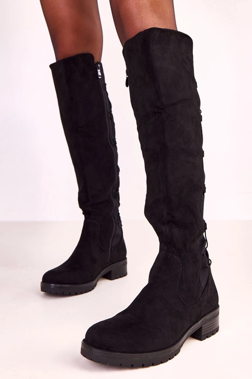Bottes noires montantes avec lacets... Bottes noires montantes avec lacets...