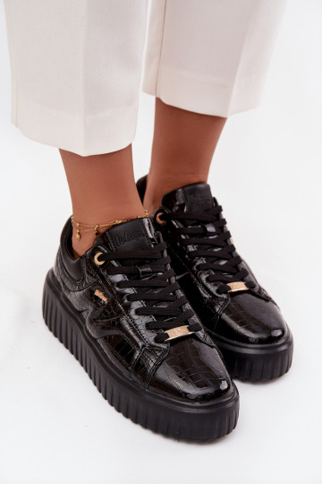 avec effet vernis Chaussures modèle baskets Féminin avec une plateforme Lee Cooper LCJ-25-09-3870 couleur noire