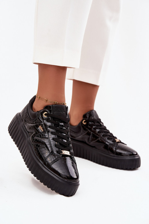 avec effet vernis Chaussures modèle baskets Féminin avec une plateforme Lee Cooper LCJ-25-09-3870 couleur noire avec effet vernis Chaussures modèle baskets Féminin avec une plateforme Lee Cooper LCJ-25-09-3870 couleur noire