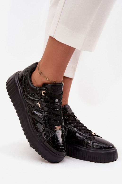 avec effet vernis Chaussures modèle baskets Féminin avec une plateforme Lee Cooper LCJ-25-09-3870 couleur noire avec effet vernis Chaussures modèle baskets Féminin avec une plateforme Lee Cooper LCJ-25-09-3870 couleur noire