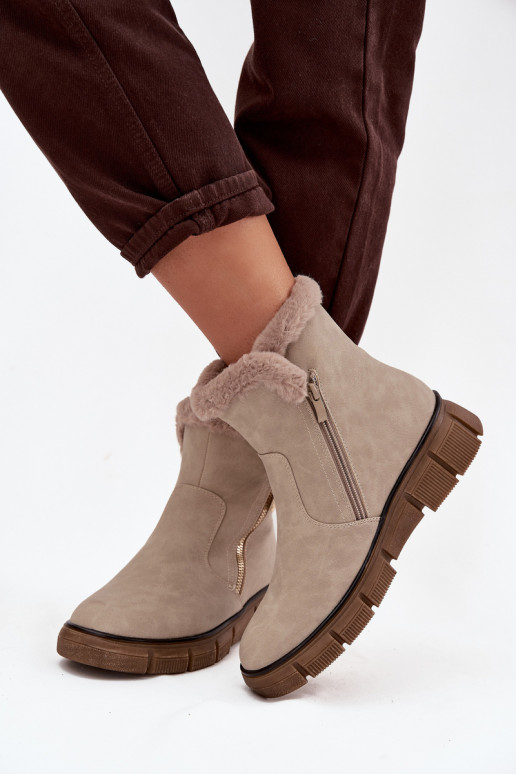 Bottes de neige Féminin avec une plateforme avec un manteau de fourrure beige Briselle Bottes de neige Féminin avec une plateforme avec un manteau de fourrure beige Briselle