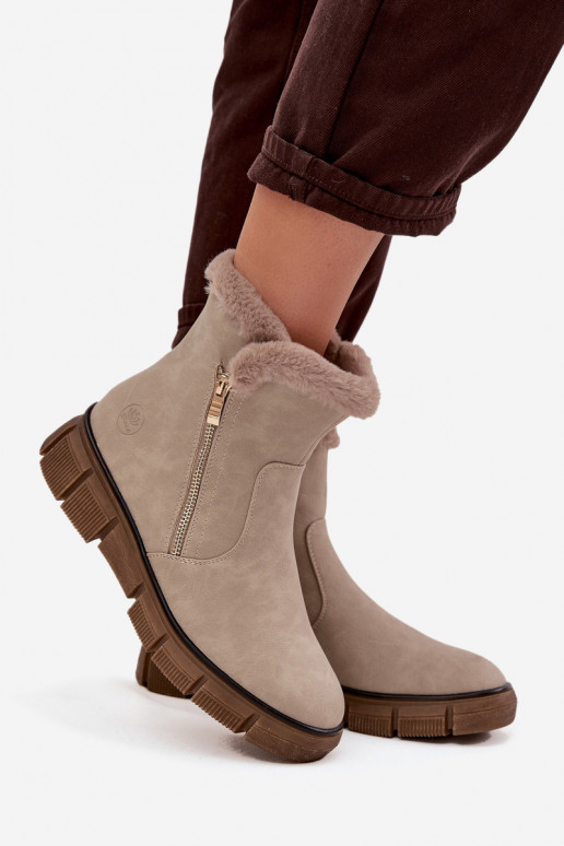 Bottes de neige Féminin avec une plateforme avec un manteau de fourrure beige Briselle Bottes de neige Féminin avec une plateforme avec un manteau de fourrure beige Briselle
