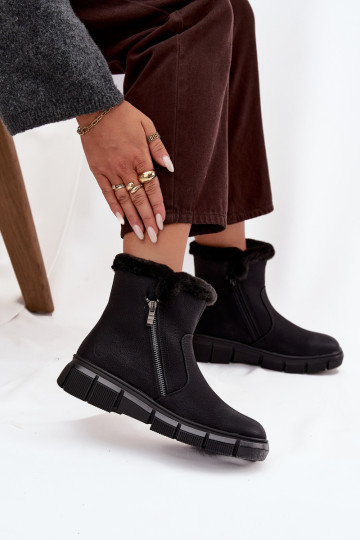 Bottes de neige Féminin avec une plateforme avec un manteau de fourrure couleur noire Briselle