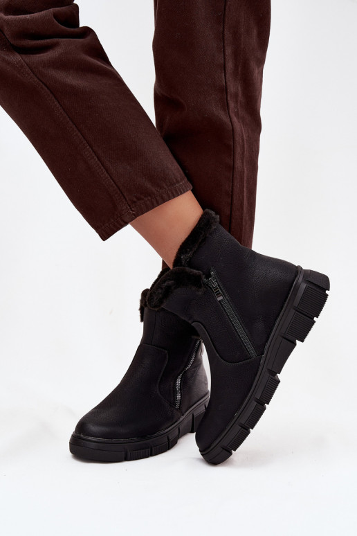 Bottes de neige Féminin avec une plateforme avec un manteau de fourrure couleur noire Briselle Bottes de neige Féminin avec une plateforme avec un manteau de fourrure couleur noire Briselle