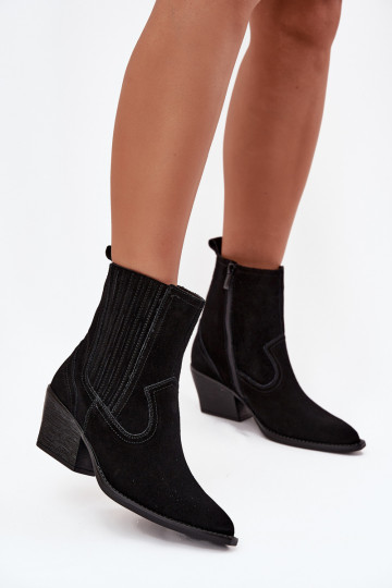 Bottes en daim style cowboy pour femmes avec talons isolées couleur noire Dylira 2