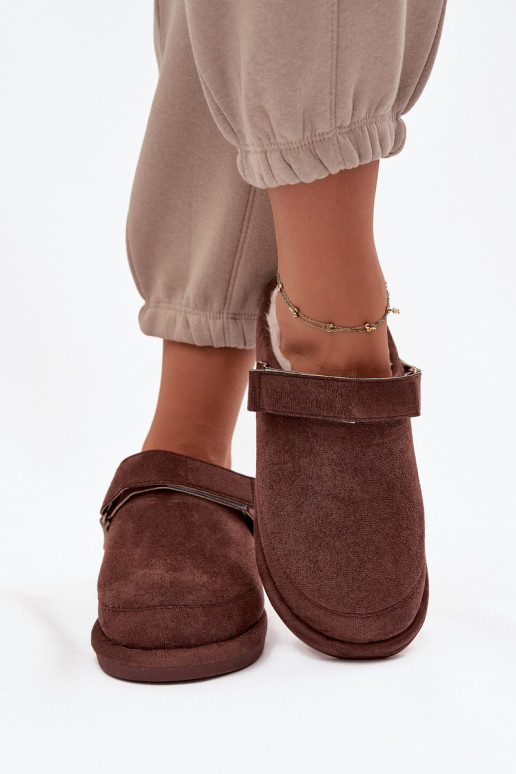 Chaussons Féminin avec des sangles réchauffer avec de la fourrure à l intérieur CzekoladoÀe Rilena Chaussons Féminin avec des sangles réchauffer avec de la fourrure à l intérieur CzekoladoÀe Rilena