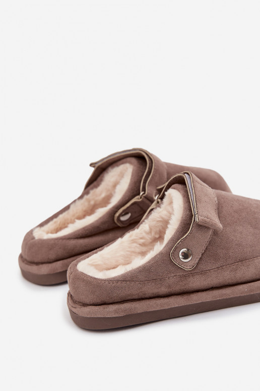 Chaussons Féminin avec des sangles réchauffer avec de la fourrure à l intérieur beige Rilena Chaussons Féminin avec des sangles réchauffer avec de la fourrure à l intérieur beige Rilena