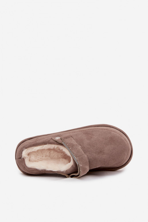 Chaussons Féminin avec des sangles réchauffer avec de la fourrure à l intérieur beige Rilena Chaussons Féminin avec des sangles réchauffer avec de la fourrure à l intérieur beige Rilena