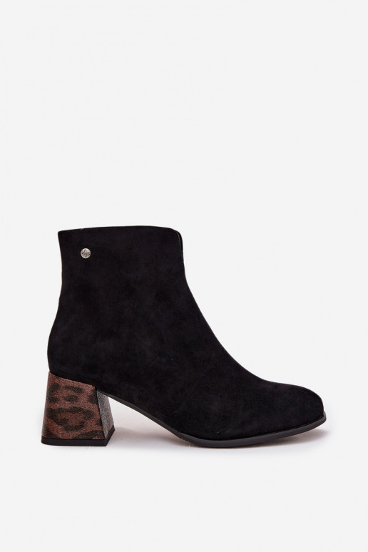 Peau en daim Bottes pour femmes Il fautciejka K7202-01 couleur noire Peau en daim Bottes pour femmes Il fautciejka K7202-01 couleur noire