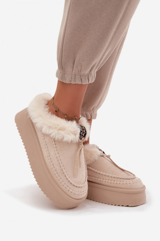 Bottes de neige Féminin avec un manteau de fourrure avec une plateforme beige Rosmira Bottes de neige Féminin avec un manteau de fourrure avec une plateforme beige Rosmira