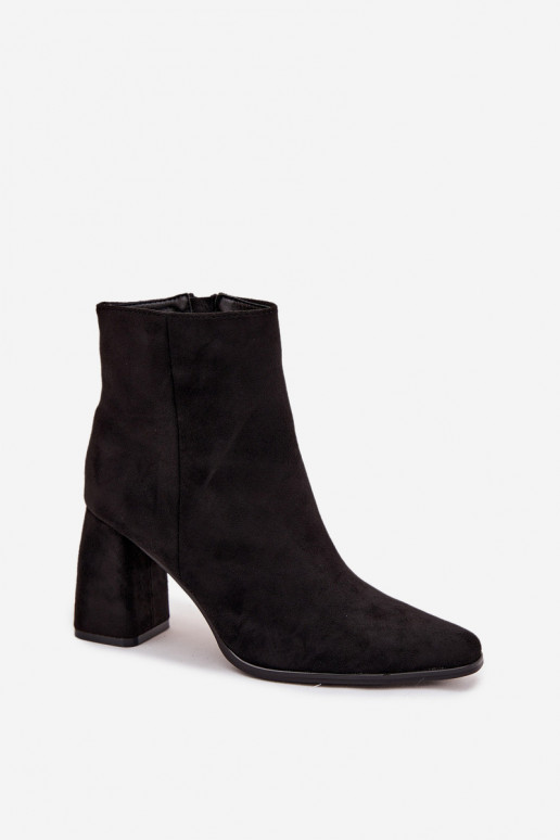 Bottes pour femmesen daim écologiqueu couleur noire Inessa Bottes pour femmesen daim écologiqueu couleur noire Inessa