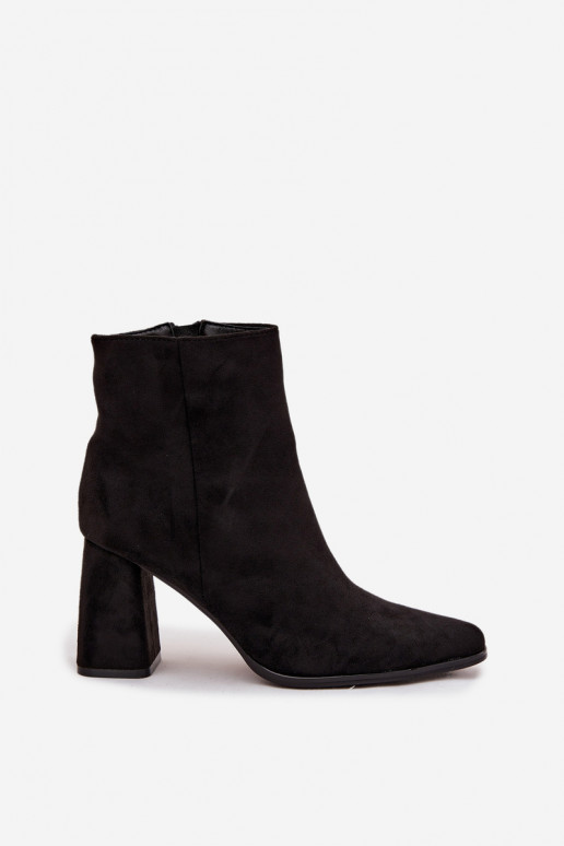 Bottes pour femmesen daim écologiqueu couleur noire Inessa Bottes pour femmesen daim écologiqueu couleur noire Inessa