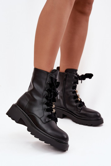 Bottines pour femmes noires avec des lacets décoratifs Elindra