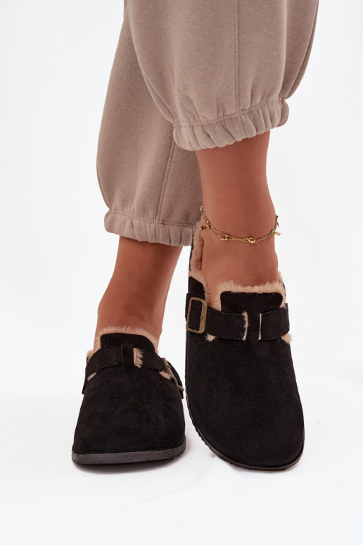 Chaussons Sabots Féminin réchauffer avec de la fourrure à l intérieur avec boucles couleur noire Sylisse Chaussons Sabots Féminin réchauffer avec de la fourrure à l intérieur avec boucles couleur noire Sylisse
