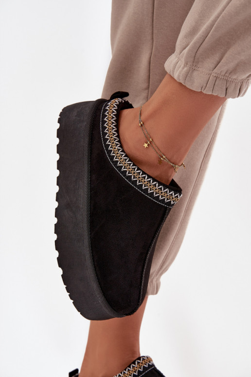 Bottes de neige Féminin Avec des décorations Haftem couleur noire Jenira Bottes de neige Féminin Avec des décorations Haftem couleur noire Jenira