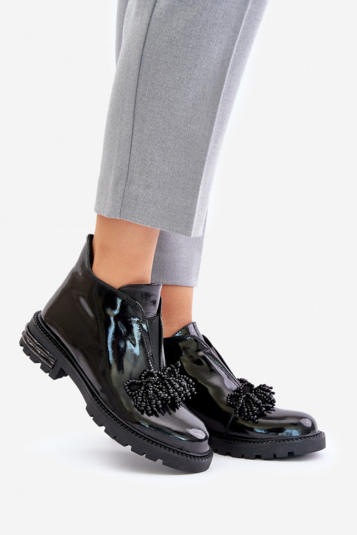Peau avec effet vernis Bottes avec des ornements réchauffer D&A LZ42-036 couleur noire Peau avec effet vernis Bottes avec des ornements réchauffer D&A LZ42-036 couleur noire