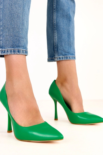 Talons aiguilles classiques... 2
