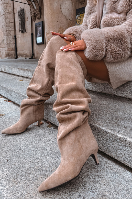 Un modèle convaincant bottes pour femmes avec des talons fins beige Ysolienne Un modèle convaincant bottes pour femmes avec des talons fins beige Ysolienne