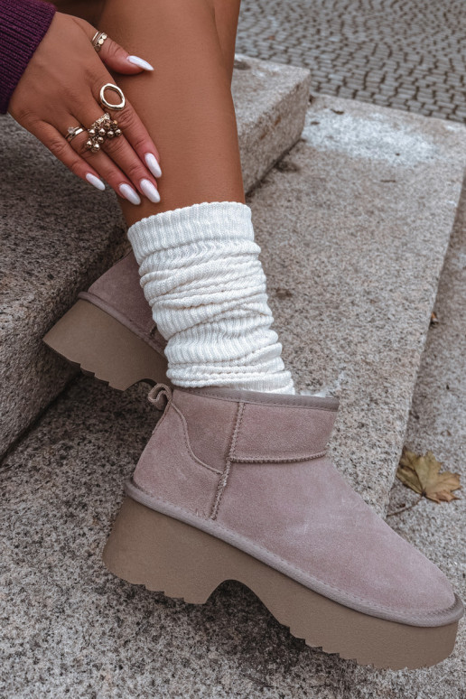 Bottes de neige FémininActivéturalnego en daimu réchauffer avec de la fourrure à l intérieur couleur kaki Milora Bottes de neige FémininActivéturalnego en daimu réchauffer avec de la fourrure à l intérieur couleur kaki Milora