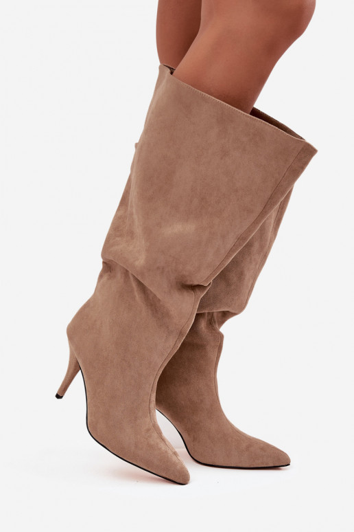 Un modèle convaincant bottes pour femmes avec des talons finsen daim écologiqueu beige Noretta Un modèle convaincant bottes pour femmes avec des talons finsen daim écologiqueu beige Noretta