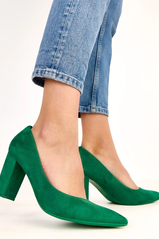 Sandales vertes en suède synthétique... Sandales vertes en suède synthétique...