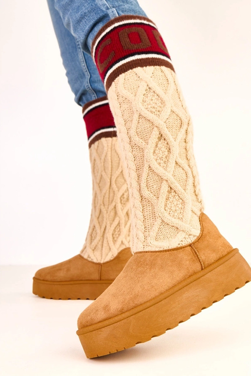 Bottes de neige brunes avec... Bottes de neige brunes avec...