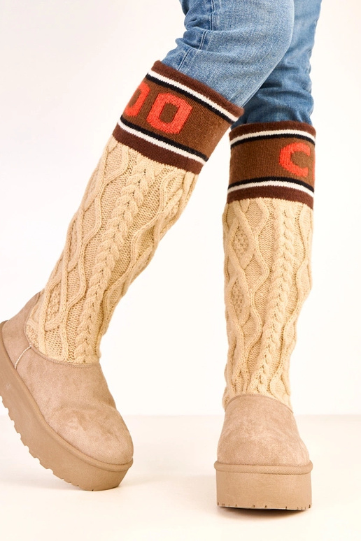 Bottes de neige beiges avec... Bottes de neige beiges avec...