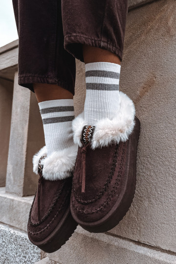 Bottes de neige Féminin avec un manteau de fourrure avec une plateforme CzekoladoÀe Rosmira