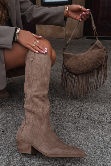 Bottes longues en daim synthétique style cowboy pour femmes avec talons, couleur sable Jenaya