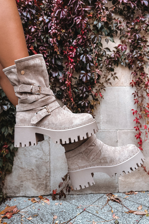 Bottes pour femmes Sur des talons massifs avec boucles I Bandesem beige Nerelisa Bottes pour femmes Sur des talons massifs avec boucles I Bandesem beige Nerelisa