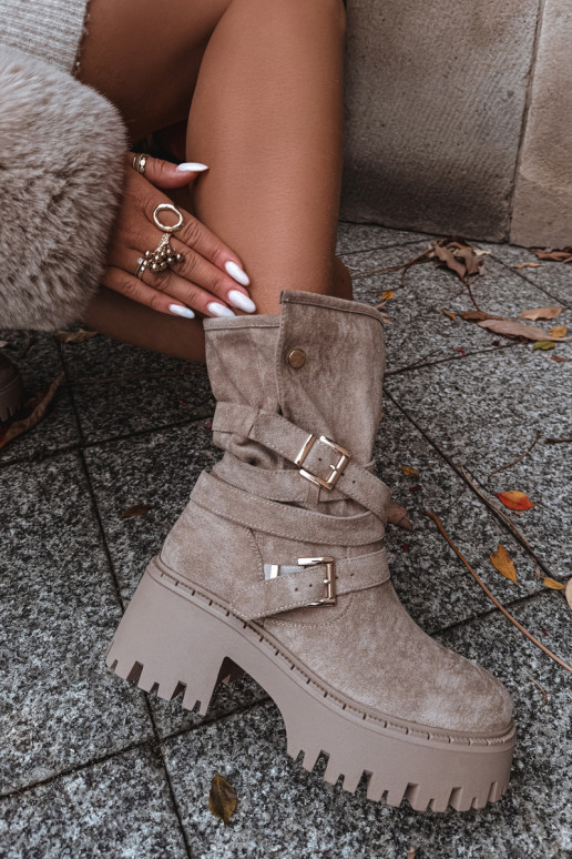 Bottes pour femmes Sur des talons massifs avec boucles I Bandesem beige Nerelisa Bottes pour femmes Sur des talons massifs avec boucles I Bandesem beige Nerelisa