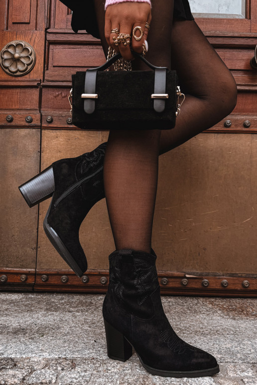 bottes style coÀboy Féminin avec des talons en daim écologiqueoÀe couleur noire Carissa bottes style coÀboy Féminin avec des talons en daim écologiqueoÀe couleur noire Carissa