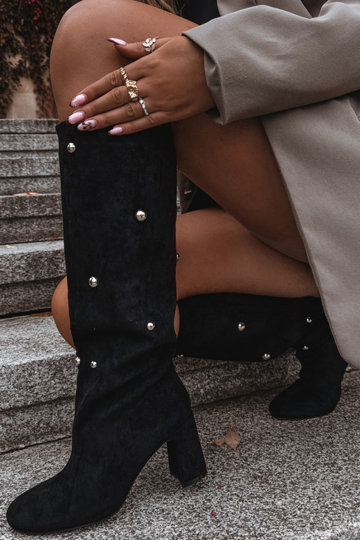 Bottes chaudes avec des talons Avec des décorationsi Detalami couleur noire Lucinda Bottes chaudes avec des talons Avec des décorationsi Detalami couleur noire Lucinda