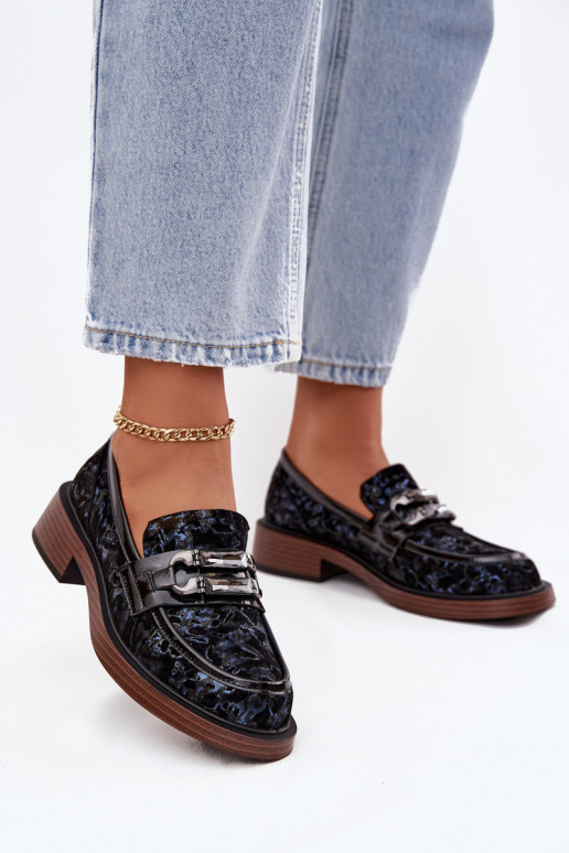 Peau Mocassins en daim Féminin Avec des décorations Detalem D&A MR52-178 couleur noire Peau Mocassins en daim Féminin Avec des décorations Detalem D&A MR52-178 couleur noire