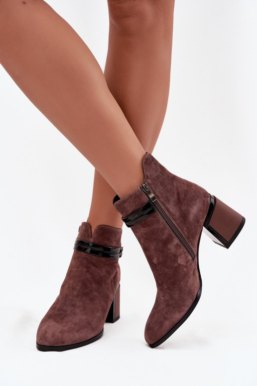 en daim Peau Bottes pour femmes avec des talons décorés réchauffer D&A CR52-650 marron en daim Peau Bottes pour femmes avec des talons décorés réchauffer D&A CR52-650 marron