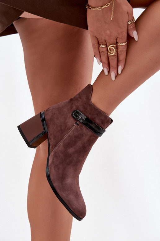 en daim Peau Bottes pour femmes avec des talons décorés réchauffer D&A CR52-650 marron en daim Peau Bottes pour femmes avec des talons décorés réchauffer D&A CR52-650 marron