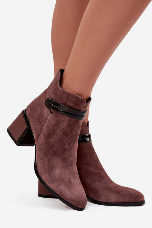 en daim Peau Bottes pour femmes avec des talons décorés réchauffer D&A CR52-650 marron en daim Peau Bottes pour femmes avec des talons décorés réchauffer D&A CR52-650 marron