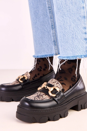Mocassins Ruben en cuir noir avec motif serpent et ornement doré
