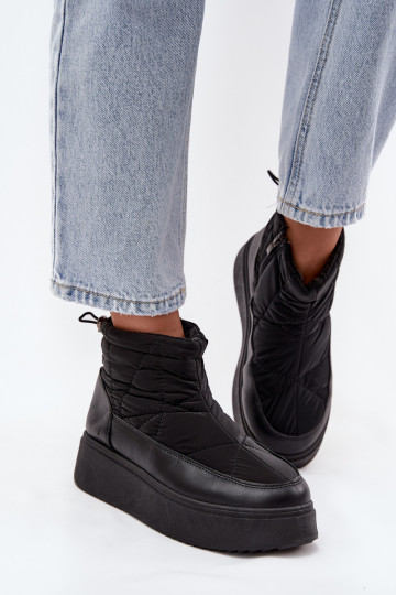 Bottes de neige Féminin avec une plateforme réchauffer avec de la fourrure à l intérieur couleur noire Tahlira