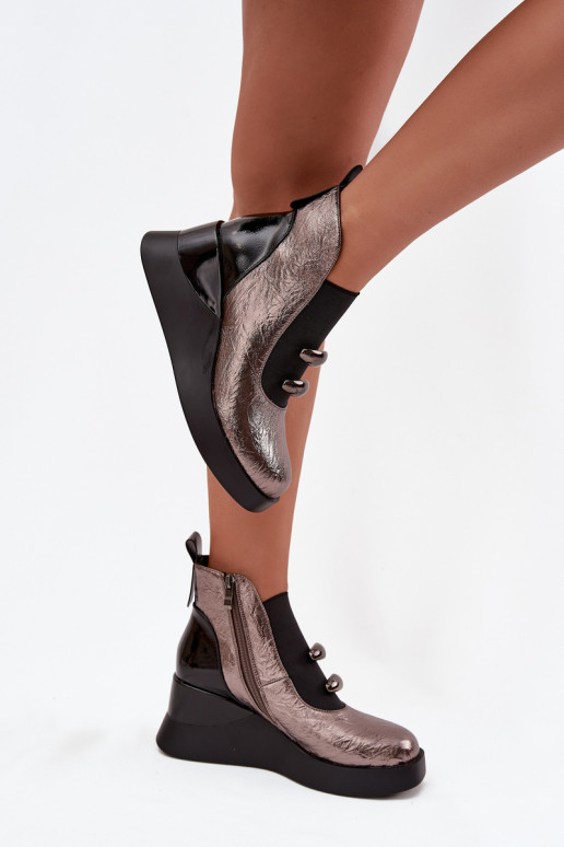Bottes pour femmes Sur un coin D&A MR52-106 Conception métallique Bottes pour femmes Sur un coin D&A MR52-106 Conception métallique