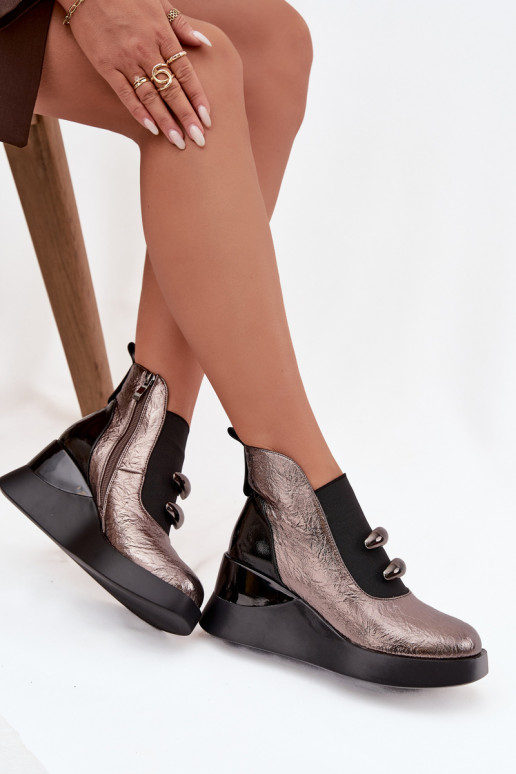 Bottes pour femmes Sur un coin D&A MR52-106 Conception métallique Bottes pour femmes Sur un coin D&A MR52-106 Conception métallique