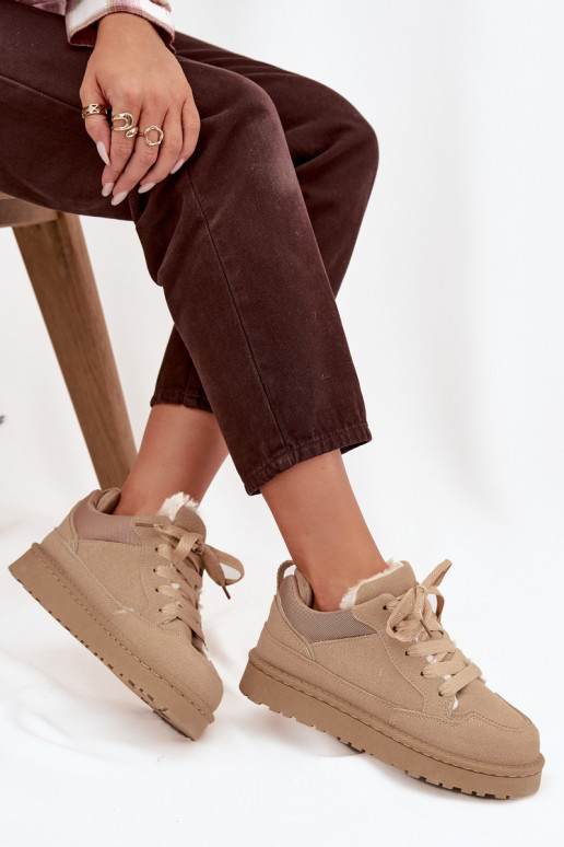 Chaussures modèle baskets Féminin réchauffer avec de la fourrure à l intérieur beige Cyrissa Chaussures modèle baskets Féminin réchauffer avec de la fourrure à l intérieur beige Cyrissa