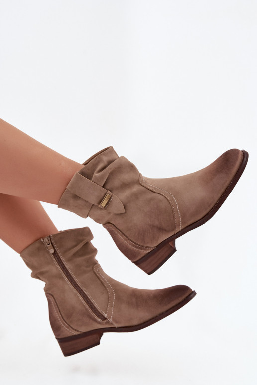 Bottes pour femmes Sur un talon bas Avec des volants réchauffer couleur kaki Gracia Bottes pour femmes Sur un talon bas Avec des volants réchauffer couleur kaki Gracia