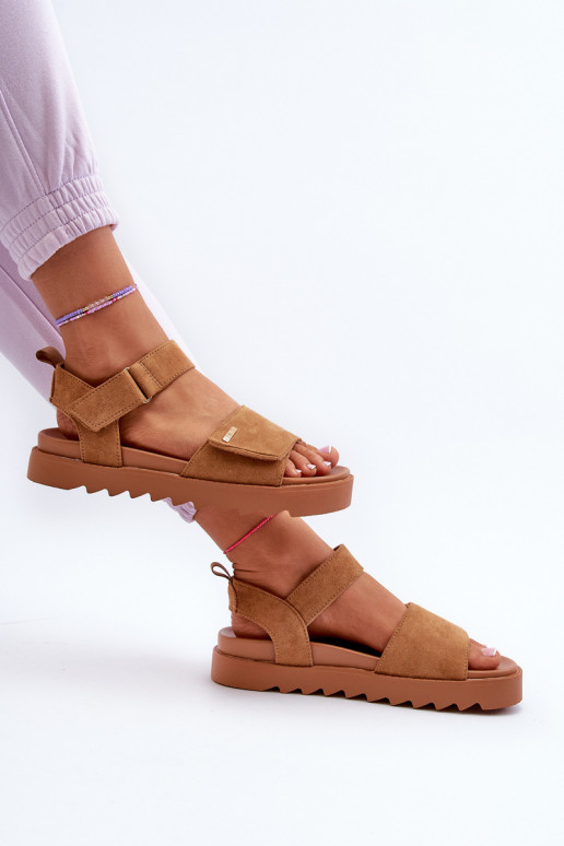 Féminin Sandales en daim avec une plateforme Big Star NN274705 marron Féminin Sandales en daim avec une plateforme Big Star NN274705 marron