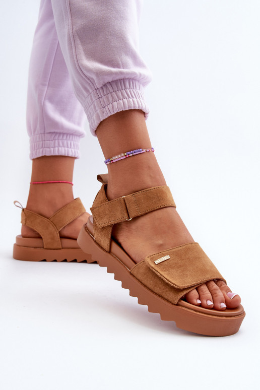 Féminin Sandales en daim avec une plateforme Big Star NN274705 marron Féminin Sandales en daim avec une plateforme Big Star NN274705 marron