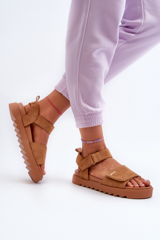 Féminin Sandales en daim avec une plateforme Big Star NN274705 marron Féminin Sandales en daim avec une plateforme Big Star NN274705 marron